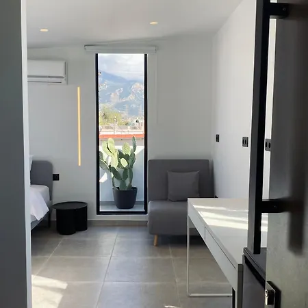 Hyperion Penthouse דירה פאטרה