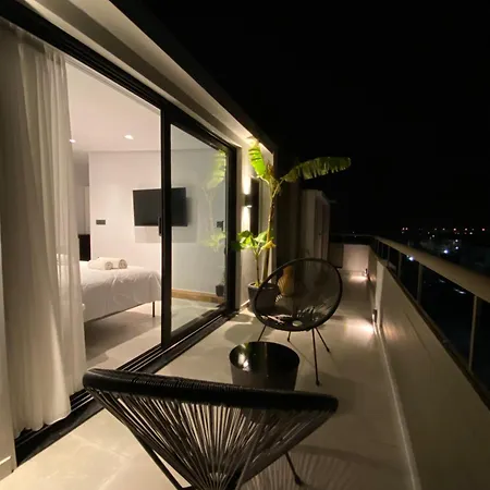 Hyperion Penthouse דירה פאטרה